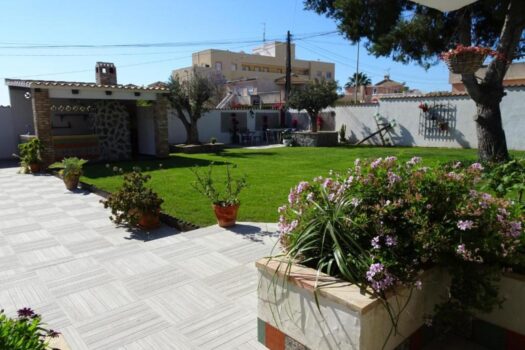 9 bedroom Villa for sale in Cabo Roig