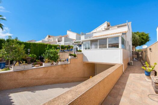 4 bedroom Villa for sale in Punta Prima