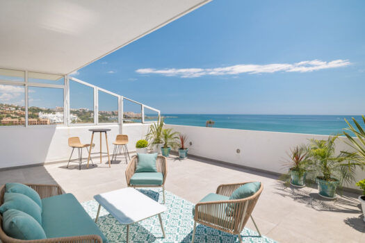 3 Bed Penthouse Apartment for sale in Estepona, Costa del Sol
