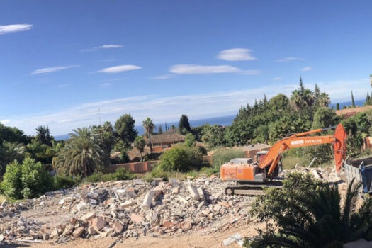 7 Bed roproperties. roproperties.Commercial for sale in Marbella, Costa del Sol
