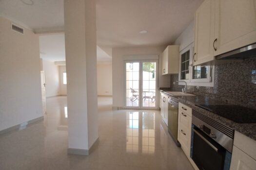 5 bedroom Villa for sale in Cabo Roig