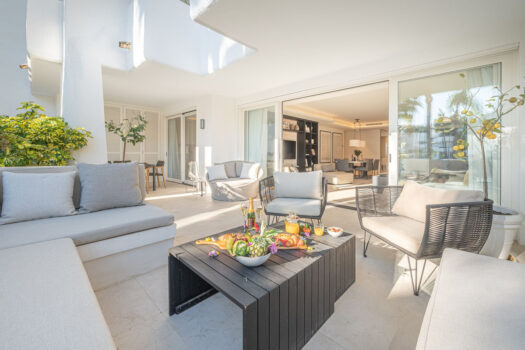 3 Bed Ground Floor Apartment for sale in The Golden Mile, Costa del Sol