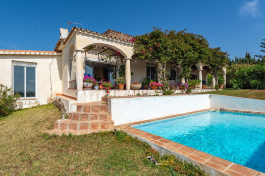 4 Bed Detached Villa for sale in Mijas Costa, Costa del Sol