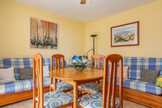 Spectacular south facing corner apartment with sea views 100m from the beach!