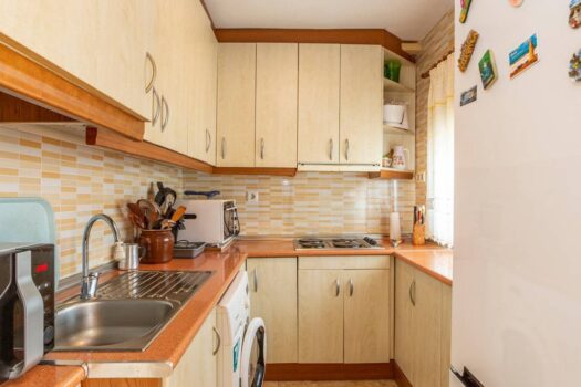 Spectacular south facing corner apartment with sea views 100m from the beach!