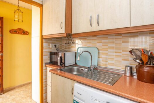 Spectacular south facing corner apartment with sea views 100m from the beach!