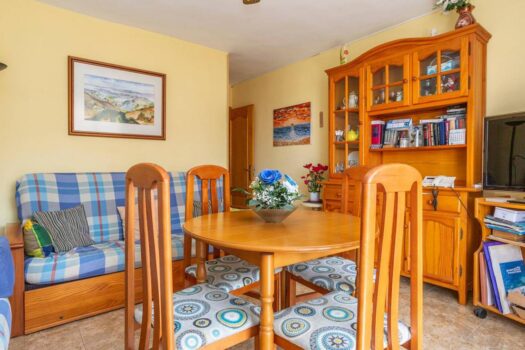 Spectacular south facing corner apartment with sea views 100m from the beach!