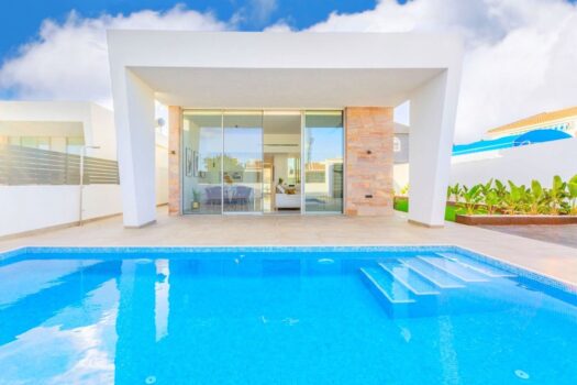 3 bedroom Villa for sale in Torrevieja