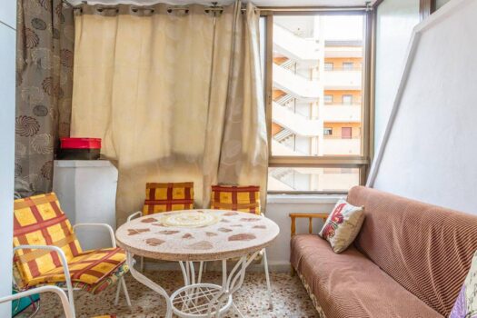 Opportunity with sea views and two bedrooms
