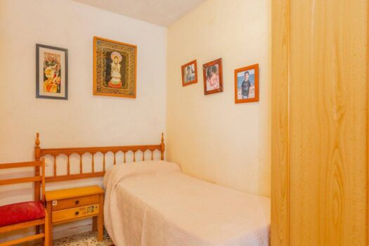 Opportunity with sea views and two bedrooms