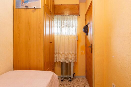 Opportunity with sea views and two bedrooms