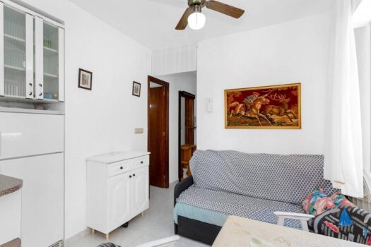 Fantastic one-bedroom flat 200 metres from the sea