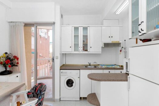 Fantastic one-bedroom flat 200 metres from the sea