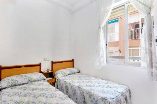 Fantastic one-bedroom flat 200 metres from the sea