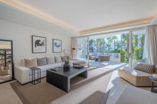3 Bed Ground Floor Apartment for sale in The Golden Mile, Costa del Sol