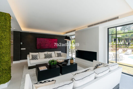 5 Bed Detached Villa for sale in Nueva Andalucia, Costa del Sol