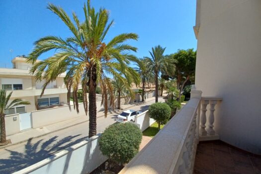 5 bedroom Villa for sale in Cabo Roig