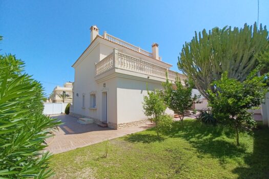 5 bedroom Villa for sale in Cabo Roig