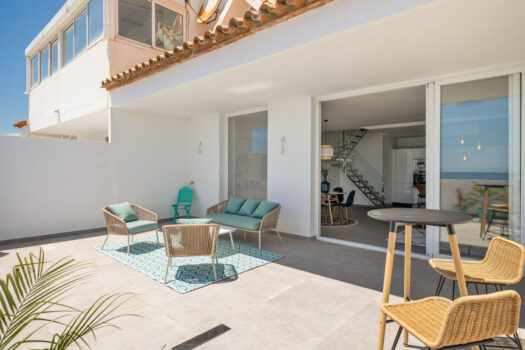 3 Bed Penthouse Apartment for sale in Estepona, Costa del Sol
