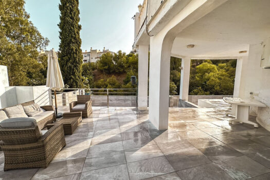 5 Bed Detached Villa for sale in Benalmadena, Costa del Sol