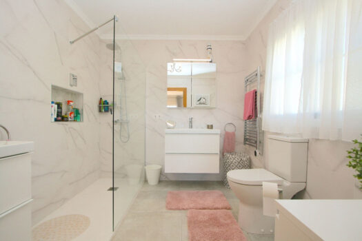 5 Bed Detached Villa for sale in Mijas Golf, Costa del Sol