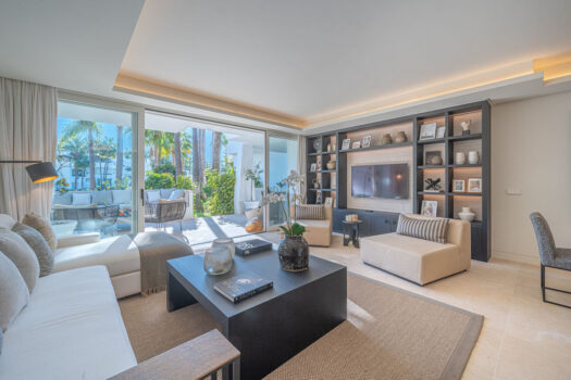 3 Bed Ground Floor Apartment for sale in The Golden Mile, Costa del Sol