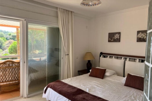 2 Bed Middle Floor Apartment for sale in La Mairena, Costa del Sol