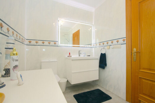 5 Bed Detached Villa for sale in Mijas Golf, Costa del Sol