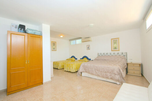 5 Bed Detached Villa for sale in Mijas Golf, Costa del Sol