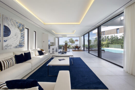5 Bed Detached Villa for sale in Benahavis, Costa del Sol