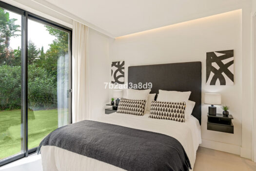 5 Bed Detached Villa for sale in Nueva Andalucia, Costa del Sol