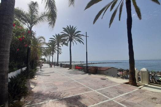 3 Bed Middle Floor Apartment for sale in Marbella, Costa del Sol