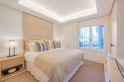 3 Bed Ground Floor Apartment for sale in The Golden Mile, Costa del Sol