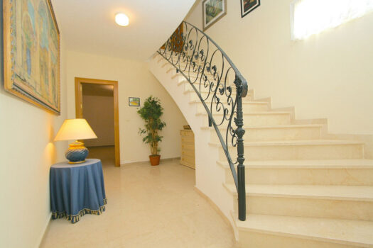 5 Bed Detached Villa for sale in Mijas Golf, Costa del Sol