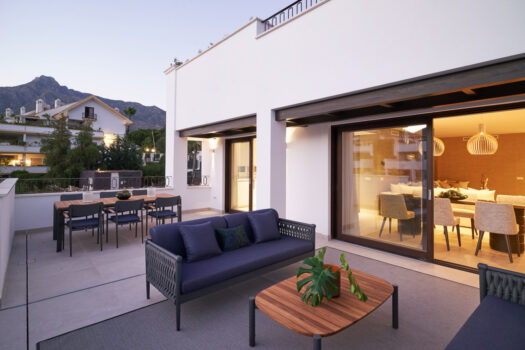 2 Bed Ground Floor Apartment for sale in Marbella, Costa del Sol