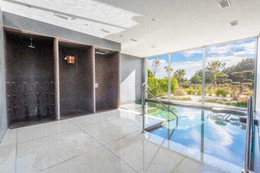 3 Bed Ground Floor Apartment for sale in Estepona, Costa del Sol