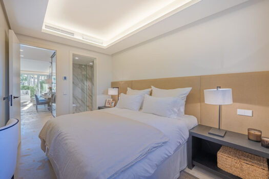 3 Bed Ground Floor Apartment for sale in The Golden Mile, Costa del Sol