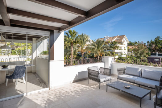 2 Bed Ground Floor Apartment for sale in Marbella, Costa del Sol