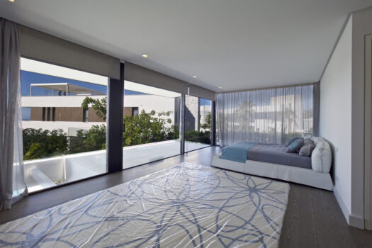 5 Bed Detached Villa for sale in Benahavis, Costa del Sol