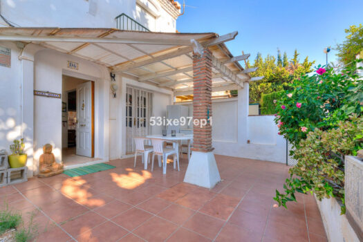 2 Bed Terraced Townhouse for sale in El Coto, Costa del Sol