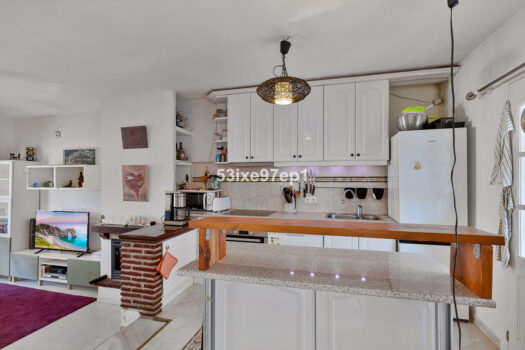 2 Bed Terraced Townhouse for sale in El Coto, Costa del Sol