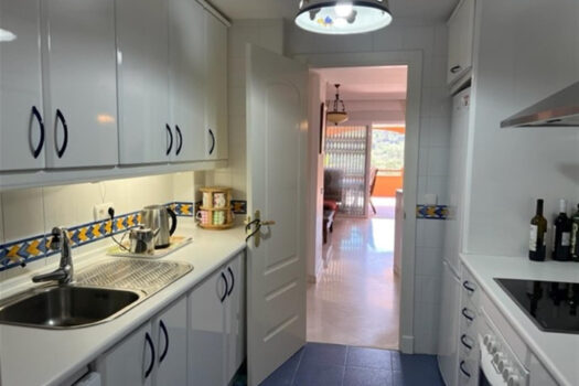 2 Bed Middle Floor Apartment for sale in La Mairena, Costa del Sol