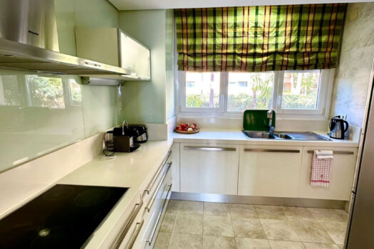 2 Bed roproperties.Penthouse Duplex Apartment for sale in Nueva Andalucia, Costa del Sol