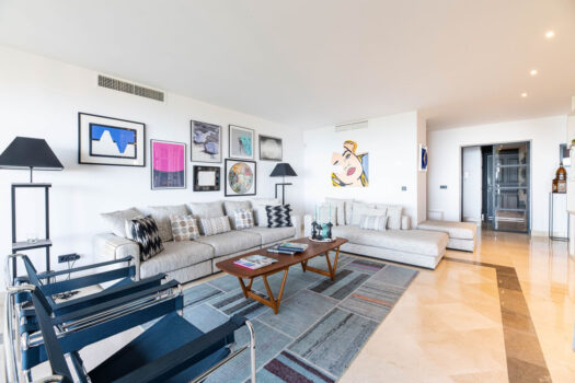 4 Bed Middle Floor Apartment for sale in La Mairena, Costa del Sol