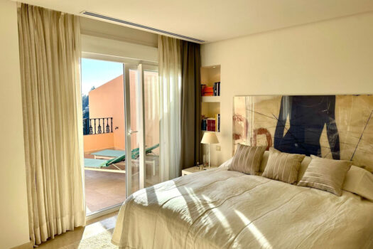 2 Bed roproperties.Penthouse Duplex Apartment for sale in Nueva Andalucia, Costa del Sol