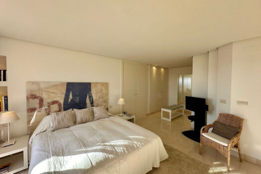 2 Bed roproperties.Penthouse Duplex Apartment for sale in Nueva Andalucia, Costa del Sol