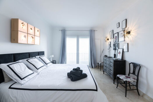 4 Bed Middle Floor Apartment for sale in La Mairena, Costa del Sol