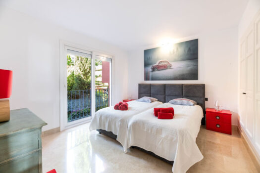 4 Bed Middle Floor Apartment for sale in La Mairena, Costa del Sol