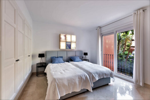 4 Bed Middle Floor Apartment for sale in La Mairena, Costa del Sol