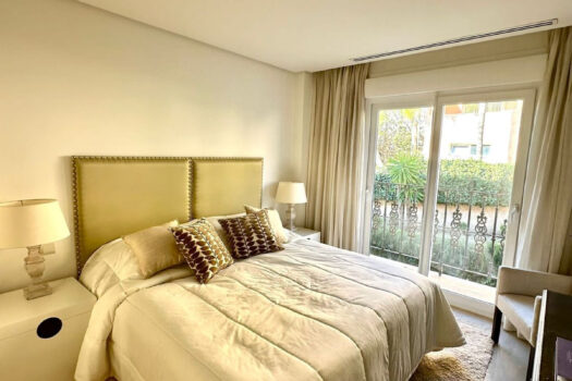 2 Bed roproperties.Penthouse Duplex Apartment for sale in Nueva Andalucia, Costa del Sol